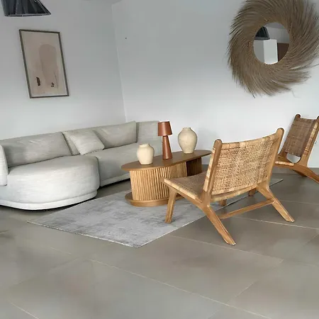 Zen Con Piscina Privada Y Diseno Exclusivo